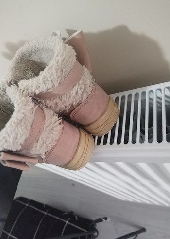 Kız Çocuk Pembe Kürklü Bot - Görsel 6