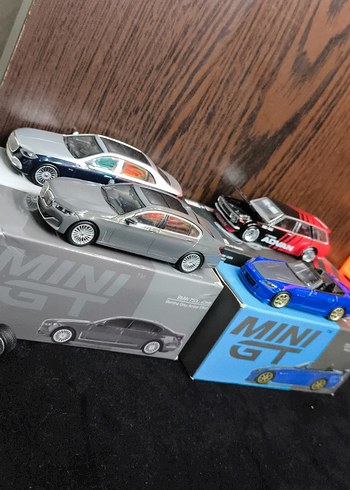  Beden Çok Renkli Mini Oyuncak Araba Koleksiyonu