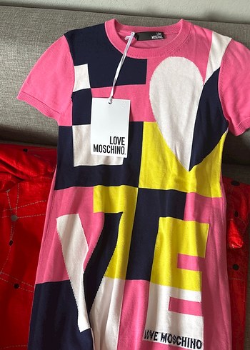 Love Moschino 42