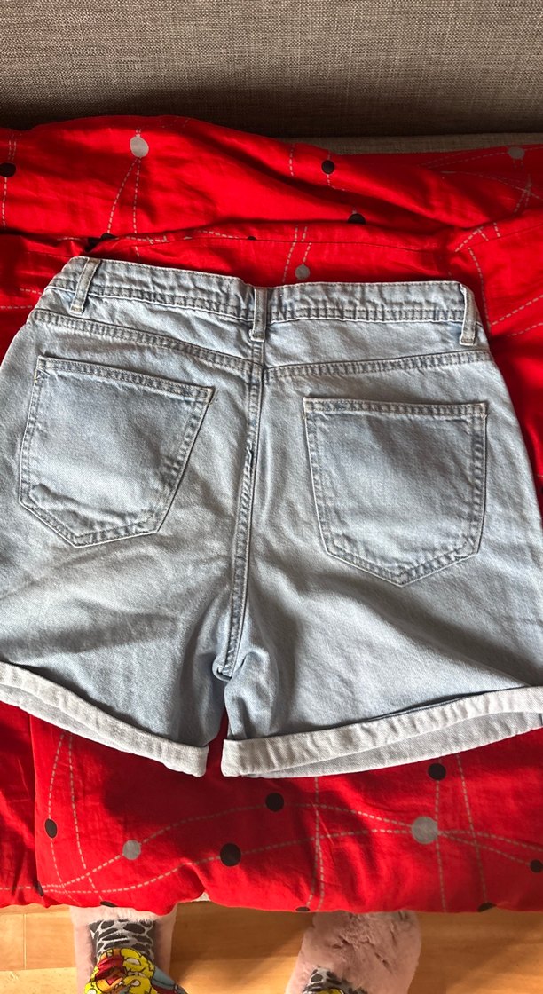 Gri Bol Kesim Mini Denim Şort - Görsel 2