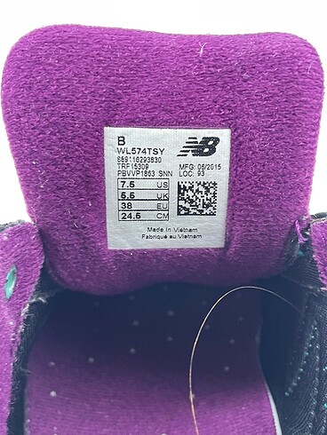 38 Beden çeşitli Renk New Balance Spor Ayakkabı %70 İndirimli.