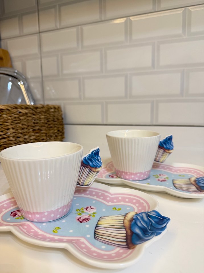 Beyaz Renkli Pastel Cupcake Desenli Fincan Takımı - Görsel 5
