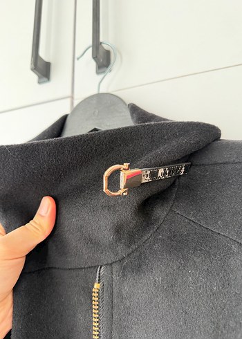 İpekyol Siyah Asimetrik Fermuarlı Kaban - Görsel 5