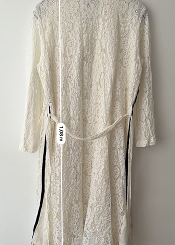 Dantel Detaylı Uzun Beyaz Keten sabahlık - Görsel 6