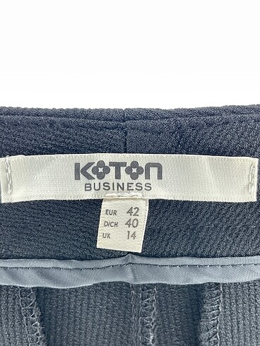 42 Beden siyah Renk Koton Kumaş Pantolon %70 İndirimli.