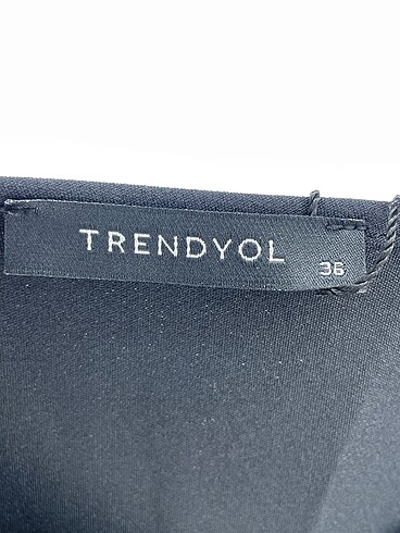 36 Beden siyah Renk Trendyol & Milla Kısa Elbise %70 İndirimli.