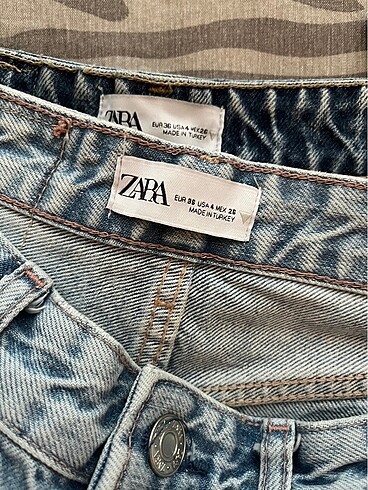 36 Beden mavi Renk ZARA Acik Mavi Jean (Pacalari Yirtik Detayli)