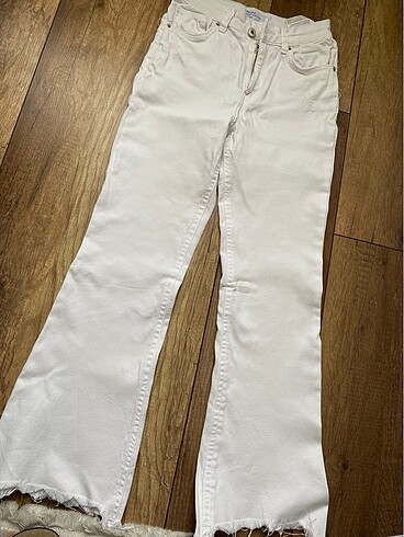 Bershka beyaz jean