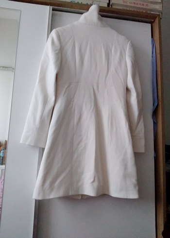 Düğmeli Beyaz Midi Kadın ceket - Görsel 4