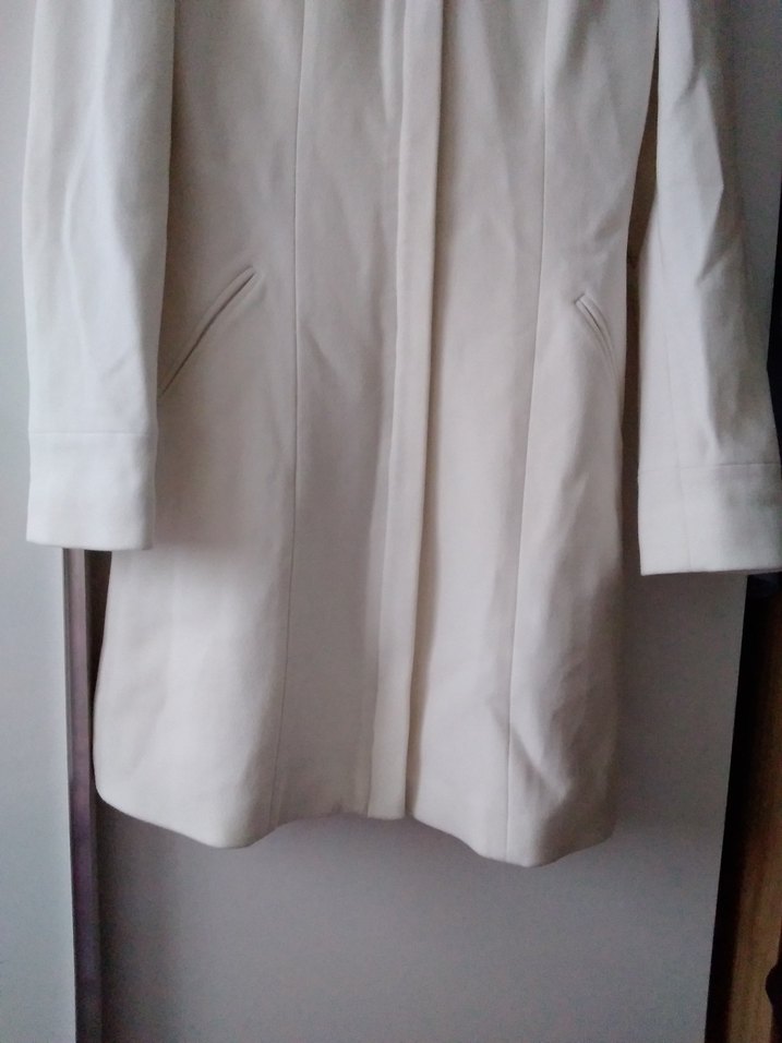 Düğmeli Beyaz Midi Kadın ceket - Görsel 3