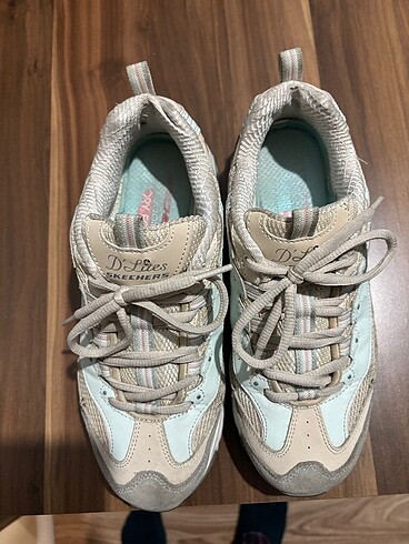 Skechers Skechers Dlite model Kadın Ayakkabısı