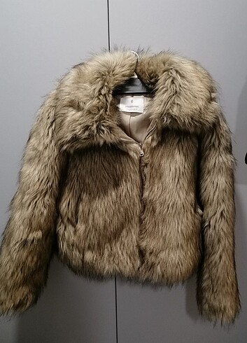 Stradivarius kürk 