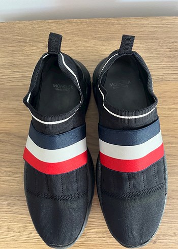 42 Beden Moncler erkek spor ayakkabı. Orijinal.
