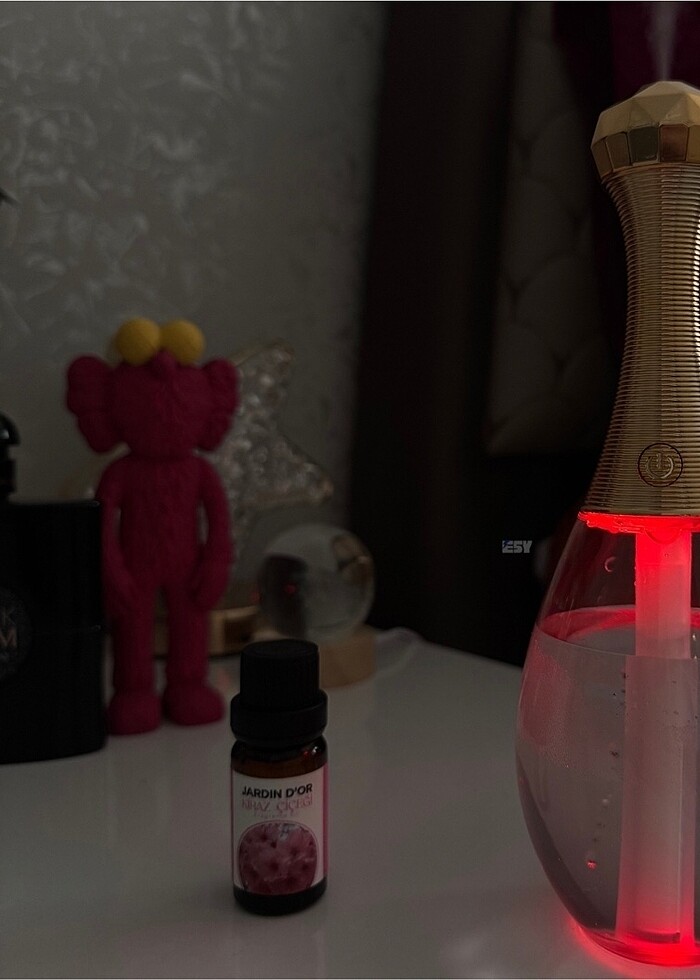 Parfüm şişesi görünümlü hava nemlendirici - Görsel 3