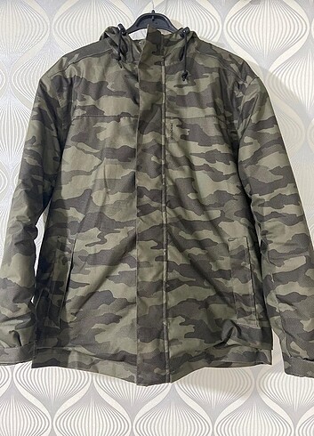 Decathlon kamuflaj mont 