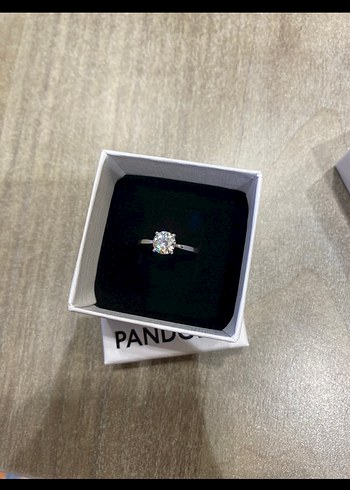 Pandora Yüzük