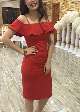 Kırmızı kalem elbise