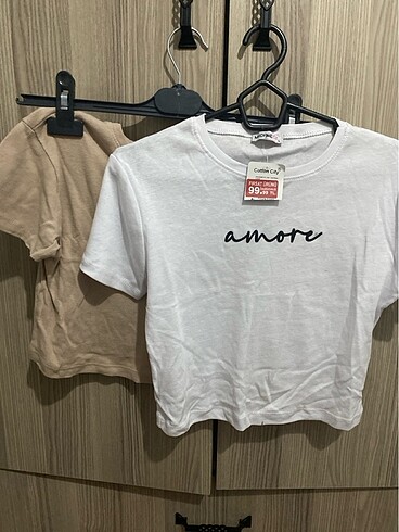 İki crop tişört