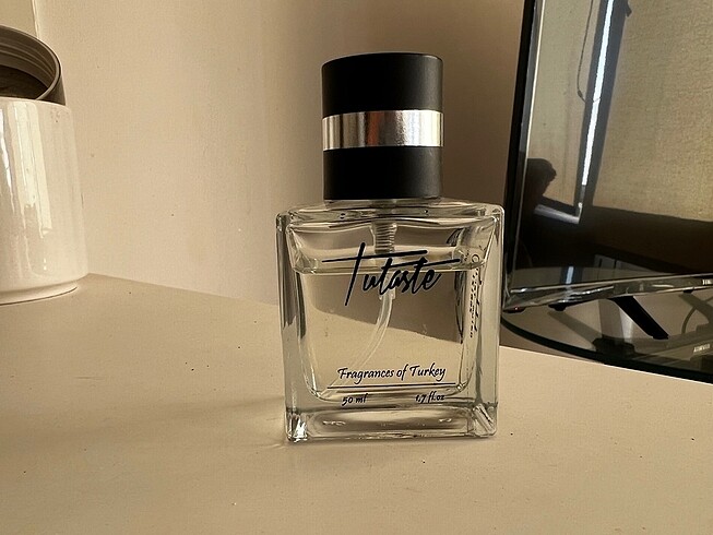 chloe signature