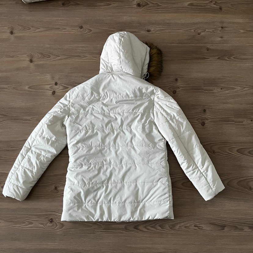 Beyaz Kürklü Mont - Görsel 2