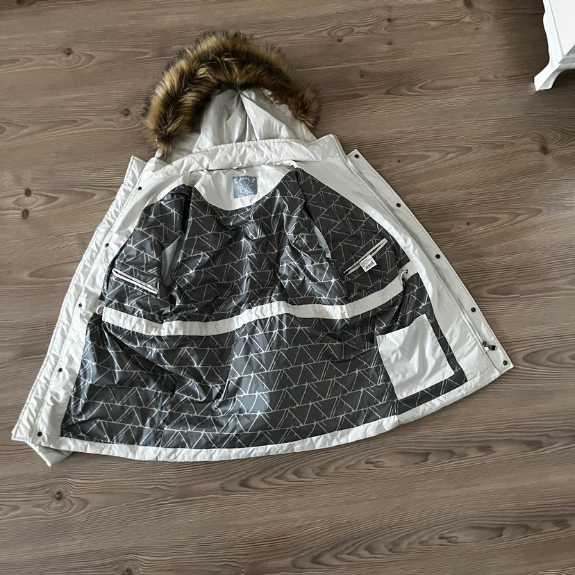 Beyaz Kürklü Mont - Görsel 3