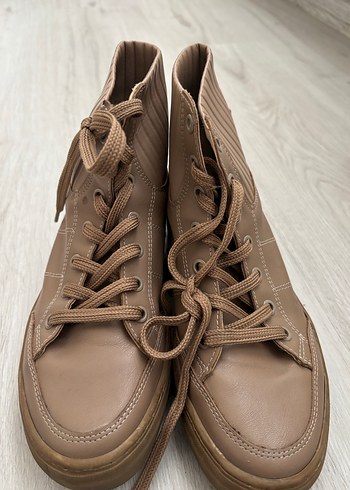 Bej Deri Kadın Dolgu Topuklu Bot - Görsel 3