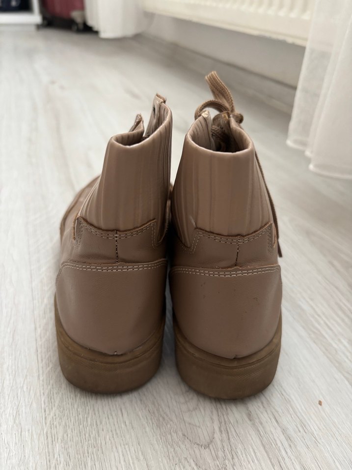 Bej Deri Kadın Dolgu Topuklu Bot - Görsel 2