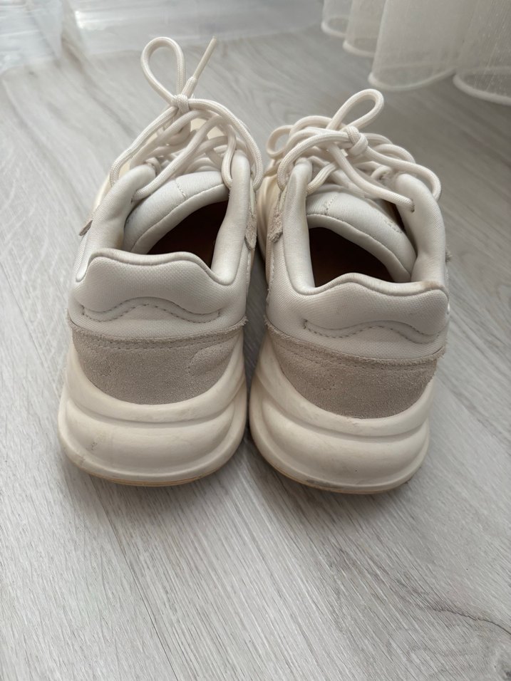 Beyaz Gri Bağcıklı Spor Kadın Sneakers - Görsel 3