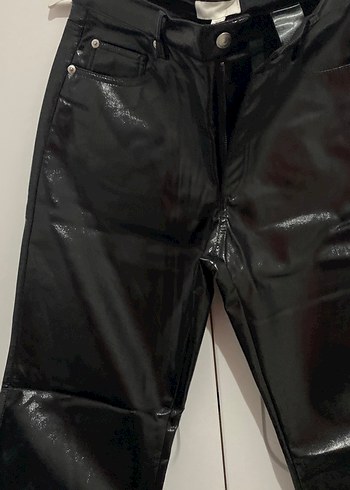 Siyah Parlak Deri Kadın Pantolon - Görsel 4