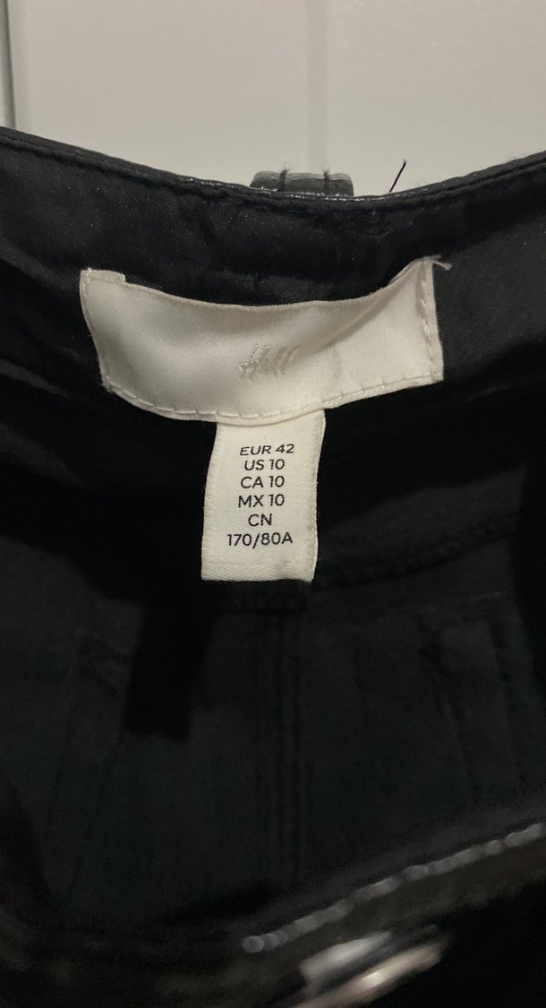 Siyah Parlak Deri Kadın Pantolon - Görsel 2