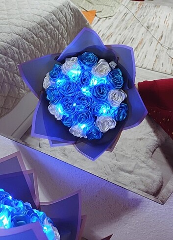 Beden Gül buketi solmayan led ışıklı