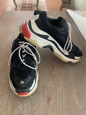 Balenciaga triple s