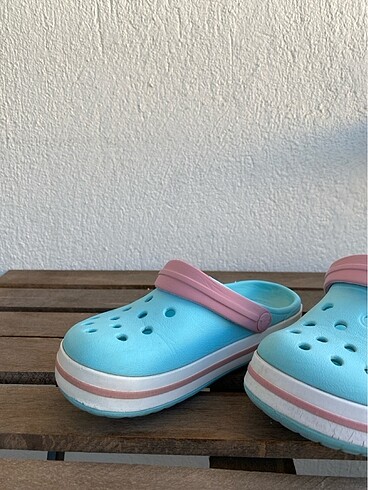 27 Beden Yeşil pembe crocs terlık