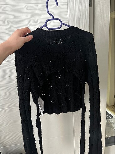 Zara zara boncuklu sırtı açık kazak