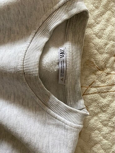 s Beden Zara sweatshirt