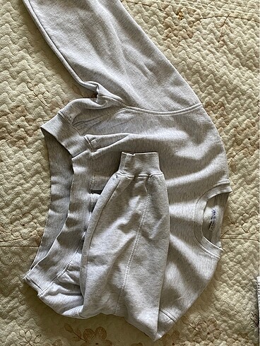 Zara sweatshirt