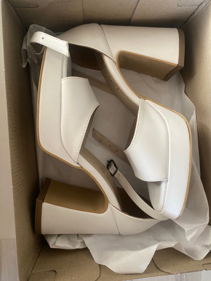 Beyaz Platform Topuklu Kalın topuklu  Ayakkabı - Görsel 4