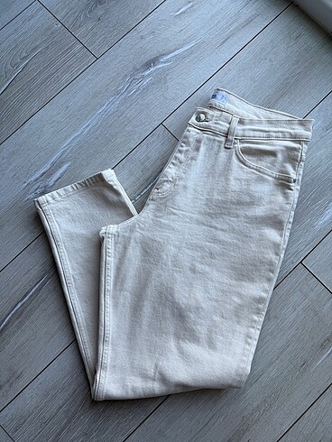 Mango Jean