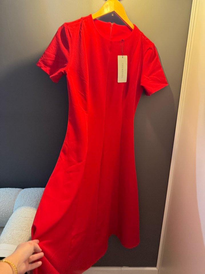 Kısa Kollu Kırmızı Midi Elbise - Görsel 2