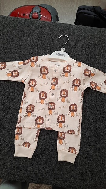 Bebek pijama takımı 