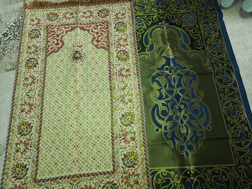 Renkli Geleneksel Desenli seccade iki adet gönderilecektir - Görsel 2