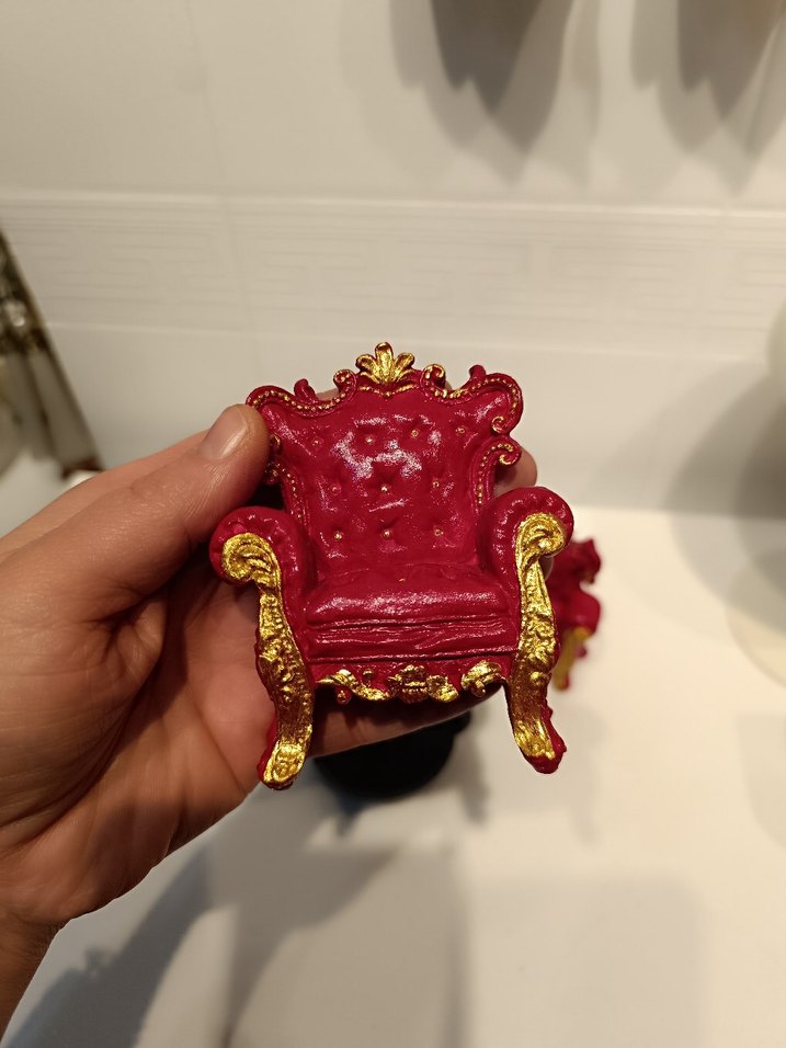 Kırmızı Mini Koltuk ve Ev Dekoru - Görsel 3