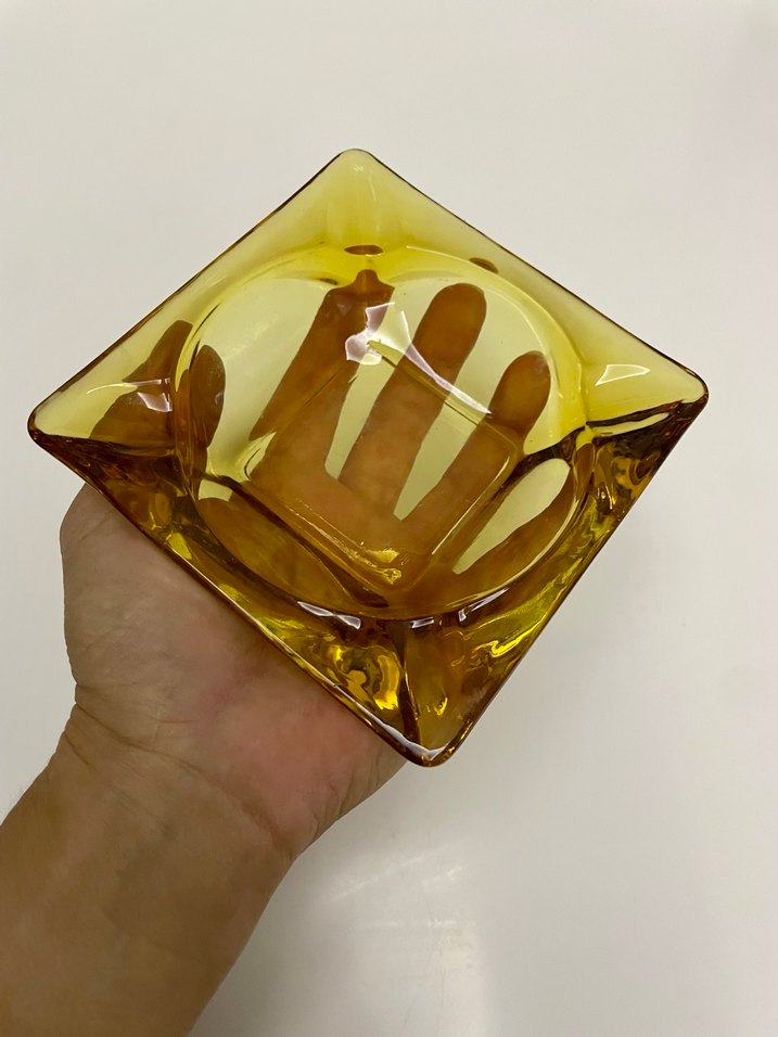 Koyu Sarı Cam Küllük - Görsel 2