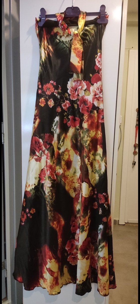 Çiçek Desenli Drapeli Uzun Kadın Elbise - Görsel 2