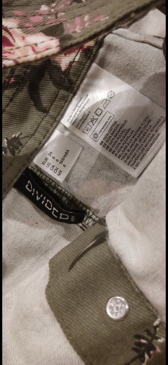 Çiçek Desenli Bej Kadın Kısa Salopet - Görsel 4