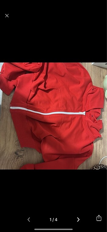 Bershka kısa sweatshirt