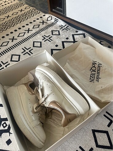 Alexander mcqueen
