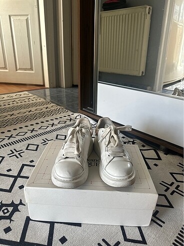 36 Beden beyaz Renk Alexander mcqueen