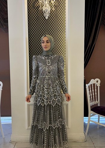 Kat kat işlemeli kiralık abiye - Görsel 5