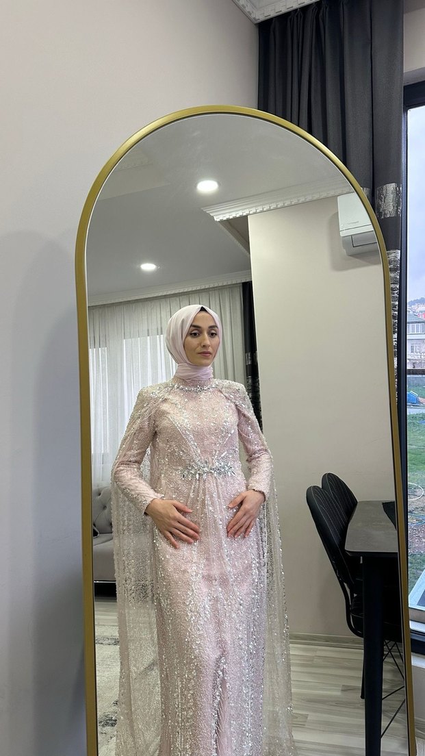 Pembe İşlemeli Uzun Kollu Abiye Elbise - Görsel 4